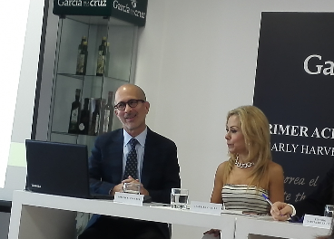 Jospeh Profaci, Director Ejecutivo de la NAOOA