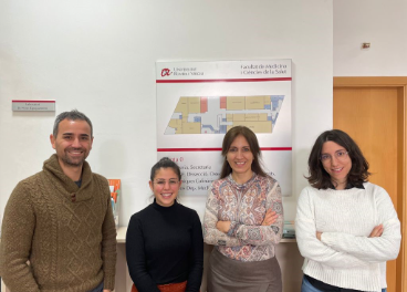 De izquierda a derecha, el investigador Andrés Díaz-López y las investigadoras Cristina Valle-Hita, Nancy Babio y Nerea Becerra-Tomás.
