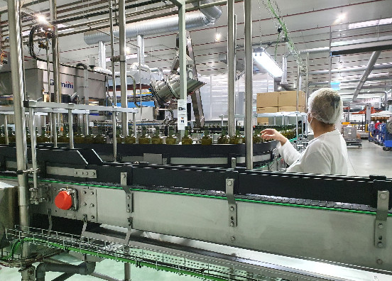 Linea de envasado en Dcoop