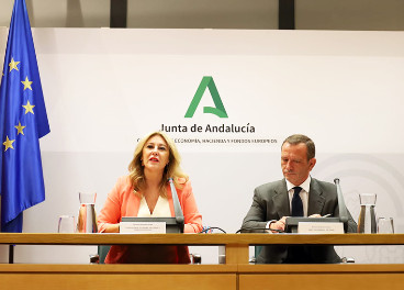 Carolina España, Consejera de Economia