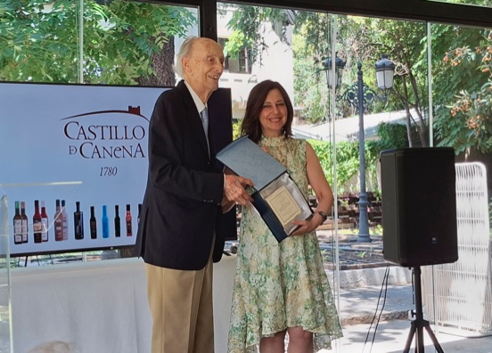 Un estudio sobre el AOVE y la microbiota intestinal, premio Castillo de Canena Luis Vañó 