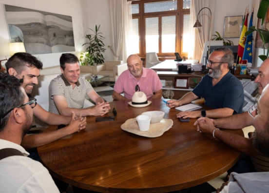La Diputación de Cáceres apuesta por la Manzanilla Cacereña 