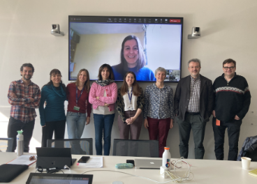 El investigador Pablo González junto con el resto de expertos en la reunión de la EFSA en Parma (Italia).