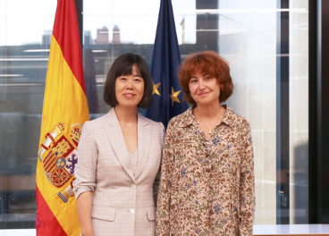 María Peña, consejera delegada de ICEX y Xin Wang, CEO de Chunbo.