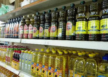 Bodegón de botellas de aceites