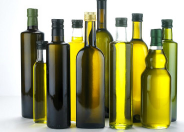 Bodegón de botellas de aceites