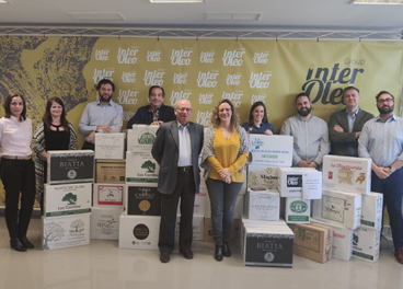 Entrega de aceite del Grupo Interóleo Al Banco de Alimentos